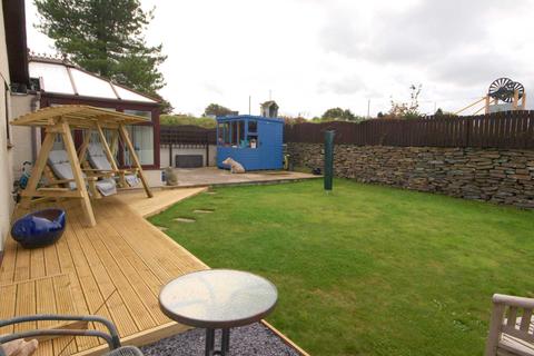 3 Aysshton Gardens, Callington, PL17 7DW