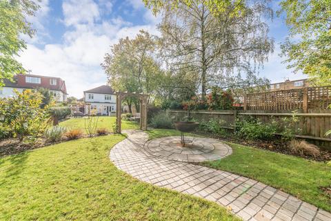 3 Abbotsbury Gardens, Pinner, HA5 1TA