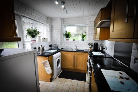 23b Lyndhurst Way, Istead Rise, Gravesend, DA13 9EN