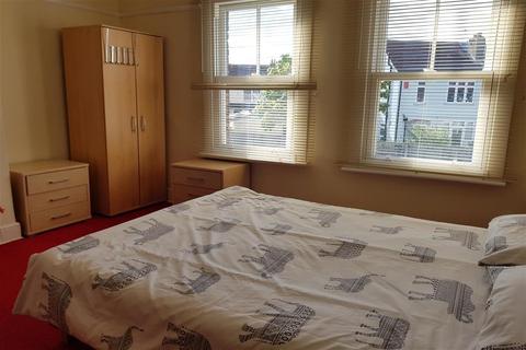 131 Douglas Road, Hornchurch, RM11 1AW