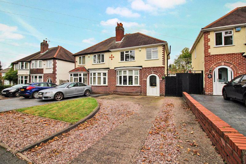 Delves Green Road, Walsall 3 bed semidetached house £235,000