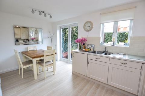 51 Bathern Road, Exeter, EX2 7QE