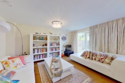 14 Meadowview Road, London, SW20 9AN