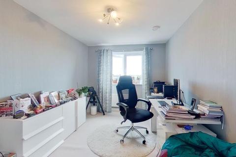 14 Meadowview Road, London, SW20 9AN