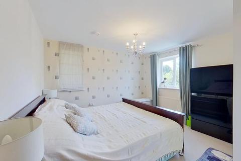 14 Meadowview Road, London, SW20 9AN