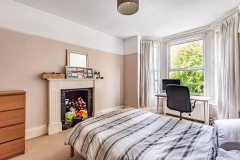 21 The Crescent, Belmont, Sutton, SM2 6BP