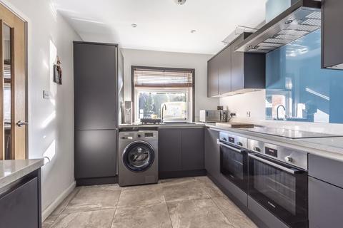 2 Hanover Close, Sutton, SM3 9SL