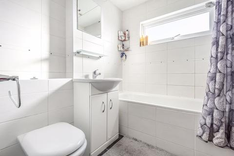 2 Hanover Close, Sutton, SM3 9SL