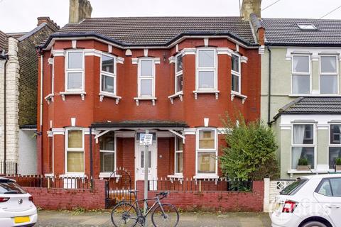 76 Willingdon Road, London, N22 6SD