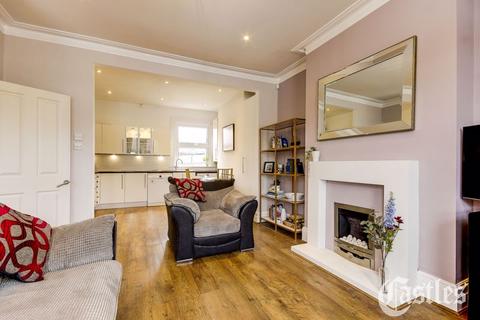 76 Willingdon Road, London, N22 6SD