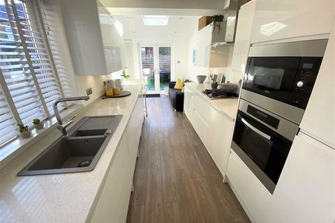 19 Allanson Road, Manchester, M22 4HN