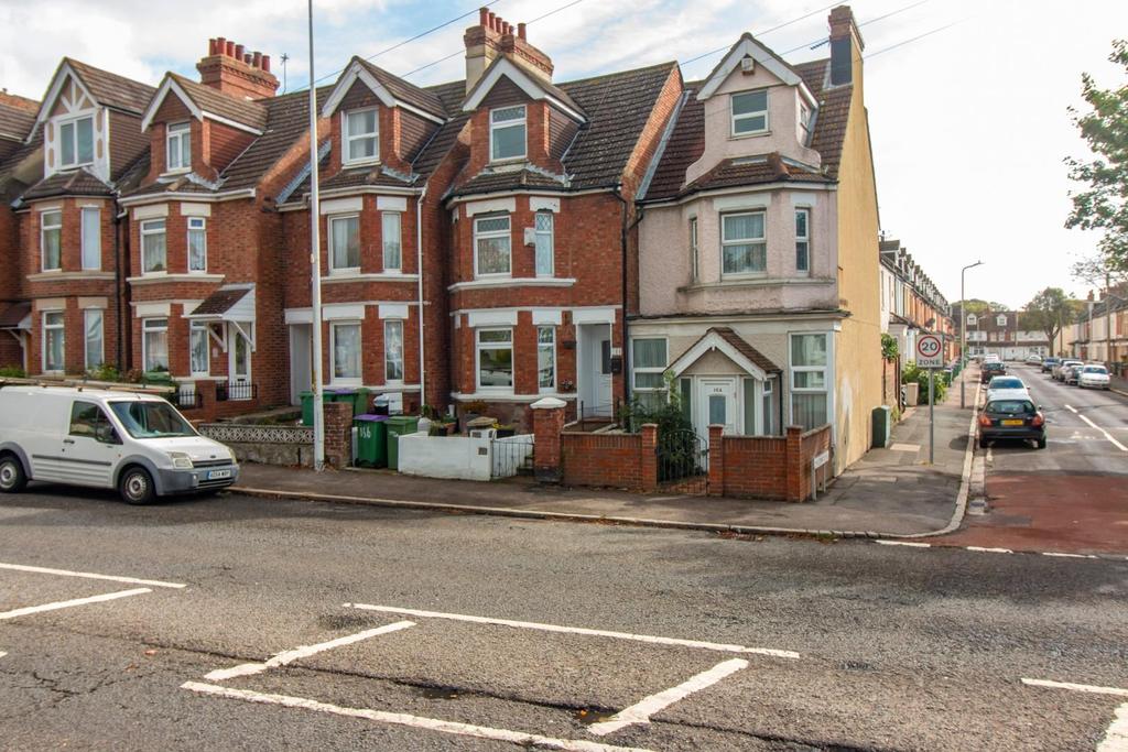Canterbury Road, Folkestone 3 bed terraced house £165,000