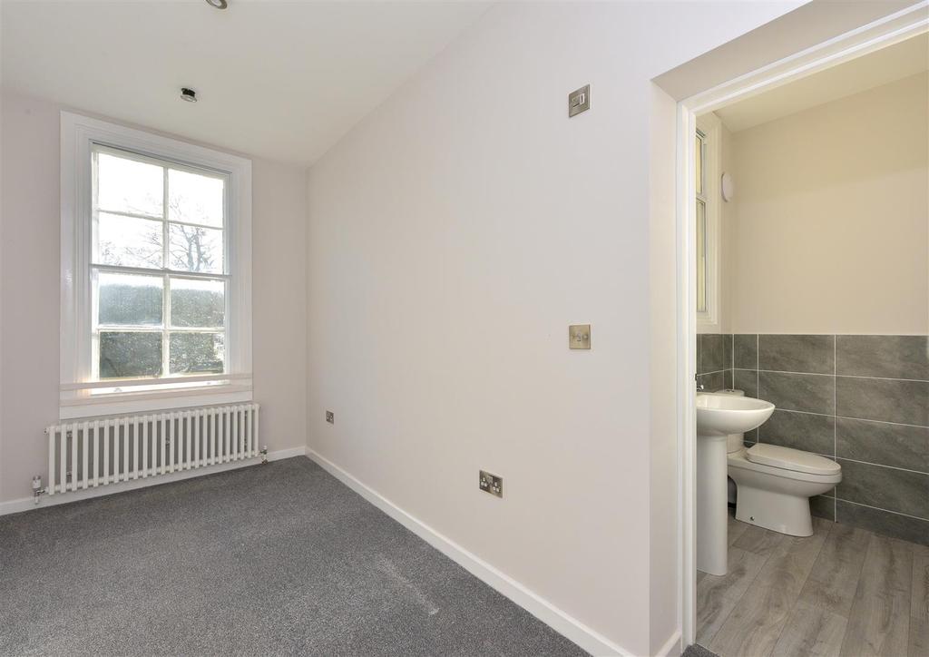 Apartment 5 014.jpg