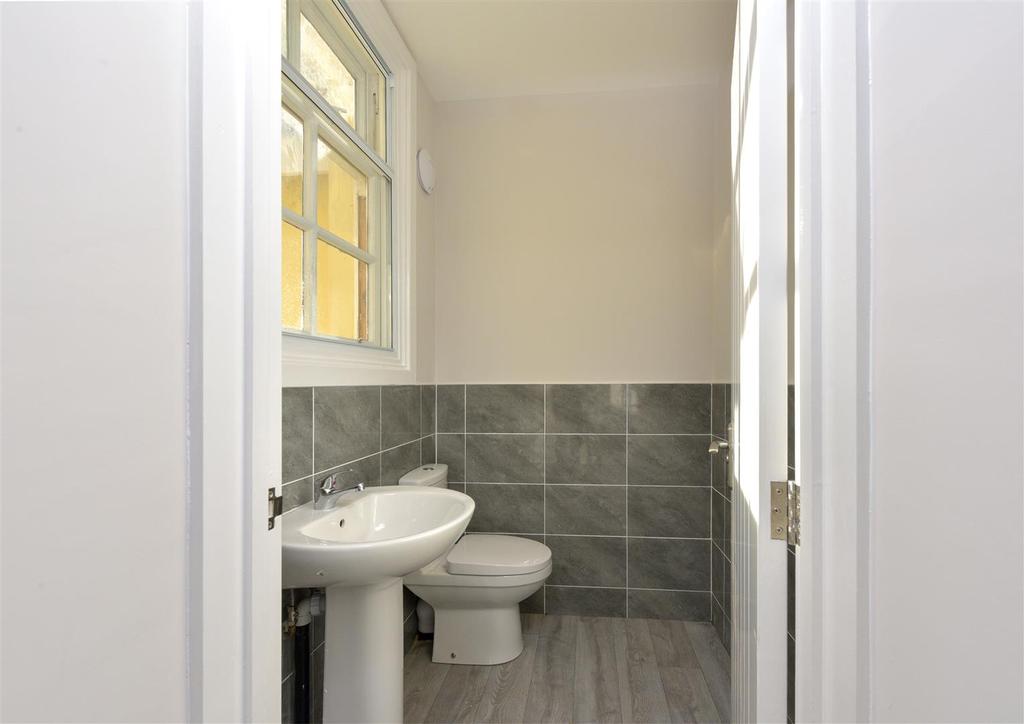 Apartment 5 015.jpg