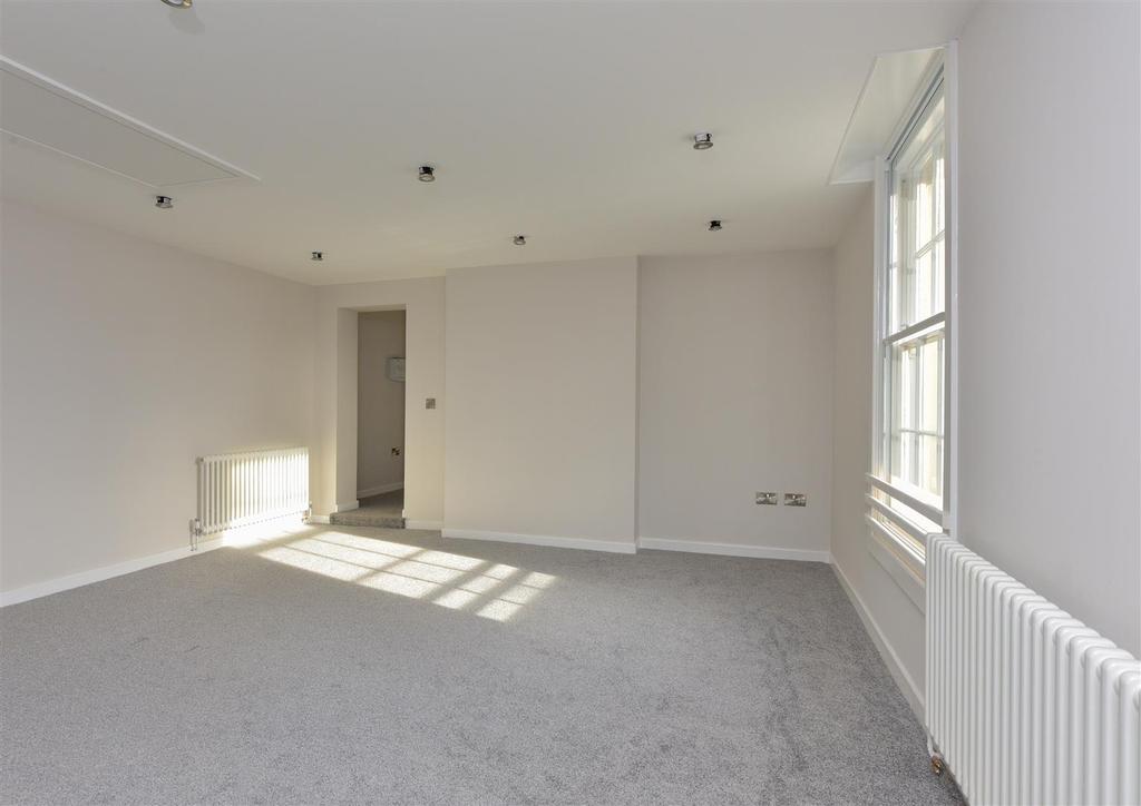Apartment 5 007.jpg