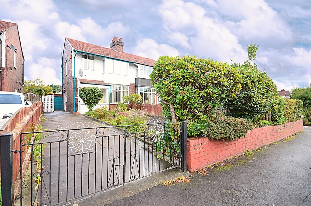 Bromwich Street, Bolton, BL2 3 bed semidetached house £180,000