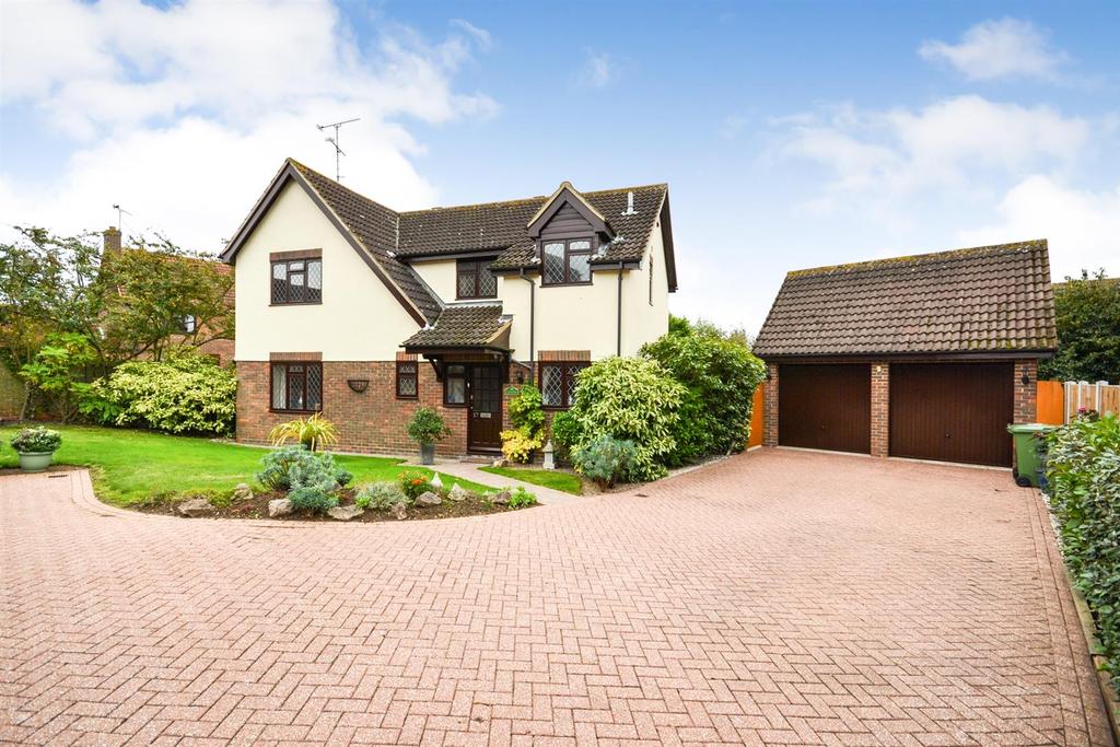 Fairway Drive, BurnhamonCrouch 4 bed detached house £525,000
