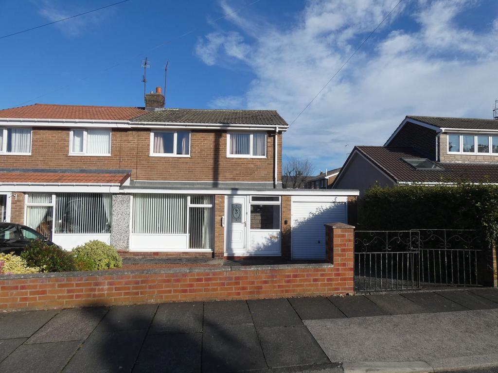 Ettrick Road, Jarrow, Tyne and Wear, NE32 5SL 3 bed semidetached house