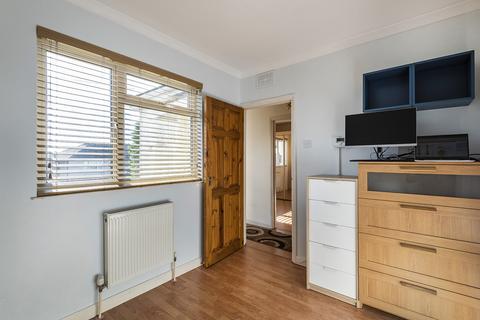 12 Abbotts Walk, Bexleyheath, DA7 5RJ