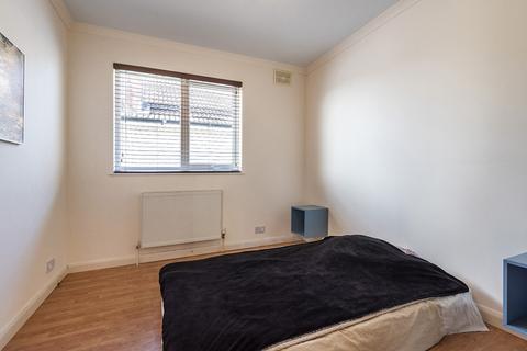 12 Abbotts Walk, Bexleyheath, DA7 5RJ