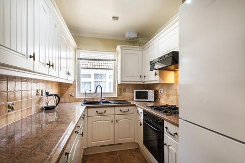 12 Abbotts Walk, Bexleyheath, DA7 5RJ