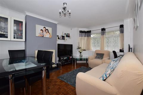 6 Ryebridge Close, Leatherhead, KT22 7QH