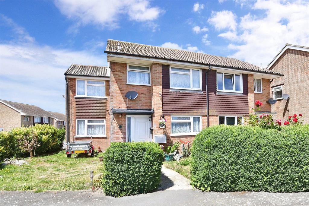Cranleigh Drive, Whitfield, Dover, Kent 4 bed semidetached house £