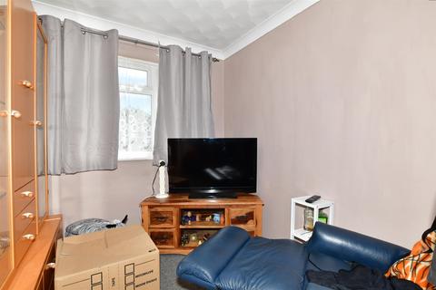 54 Cranleigh Drive, Whitfield, Dover, CT16 3NL