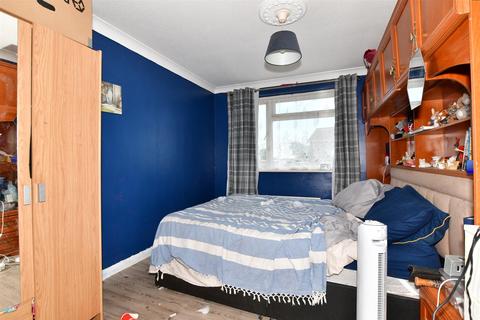 54 Cranleigh Drive, Whitfield, Dover, CT16 3NL