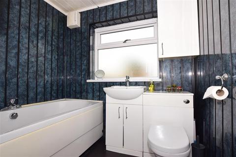96 Cuxton Road, Rochester, ME2 2JA
