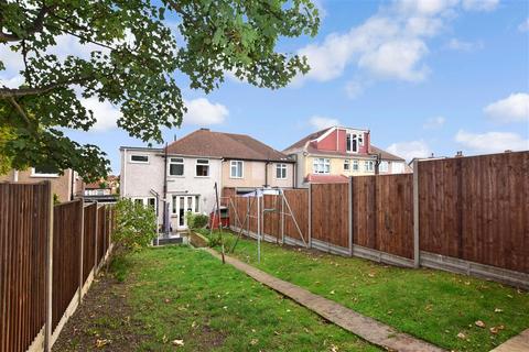 17 Castleton Avenue, Bexleyheath, DA7 6QT