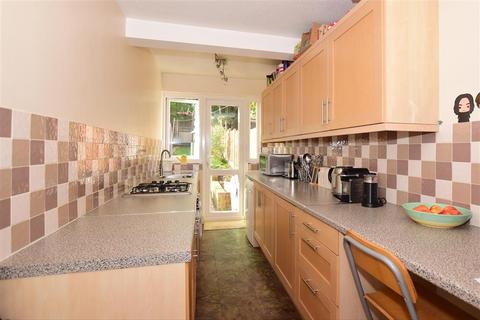 17 Castleton Avenue, Bexleyheath, DA7 6QT