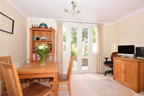 17 Castleton Avenue, Bexleyheath, DA7 6QT