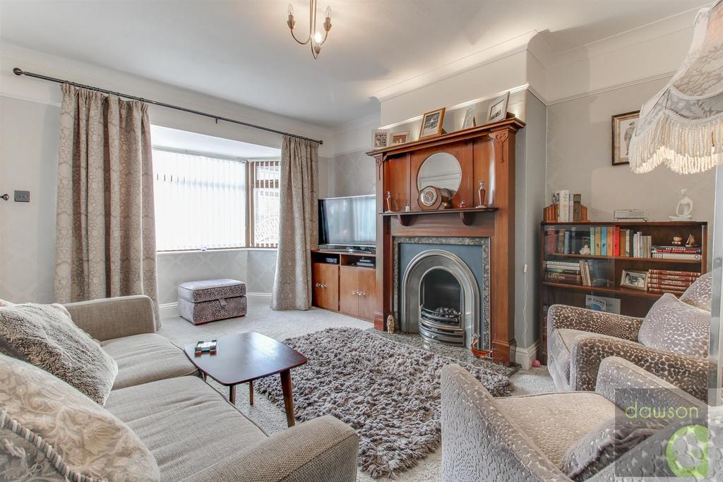 Well Green Lane, Hove Edge, Brighouse 4 bed semidetached house £265,000