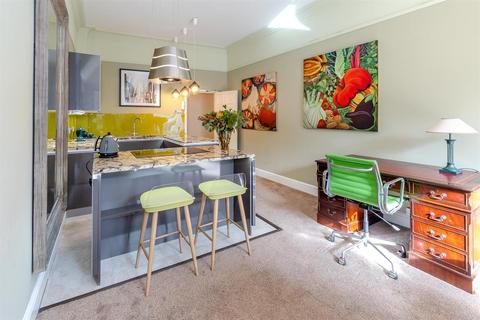 Flat 1, 14 Low Ousegate, York, YO1 9QU
