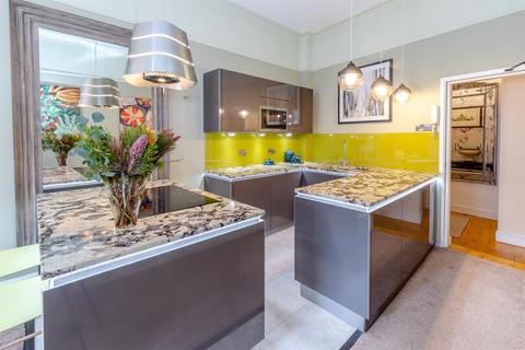 Flat 1, 14 Low Ousegate, York, YO1 9QU