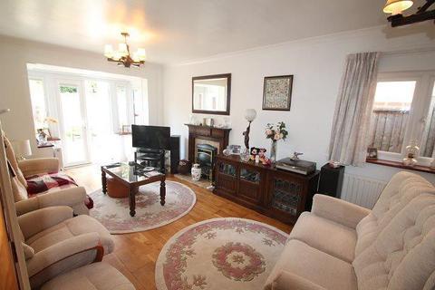 13 Albert Road, Ashford, TW15 2LU