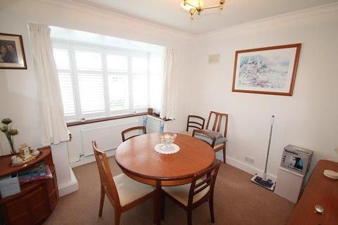 13 Albert Road, Ashford, TW15 2LU