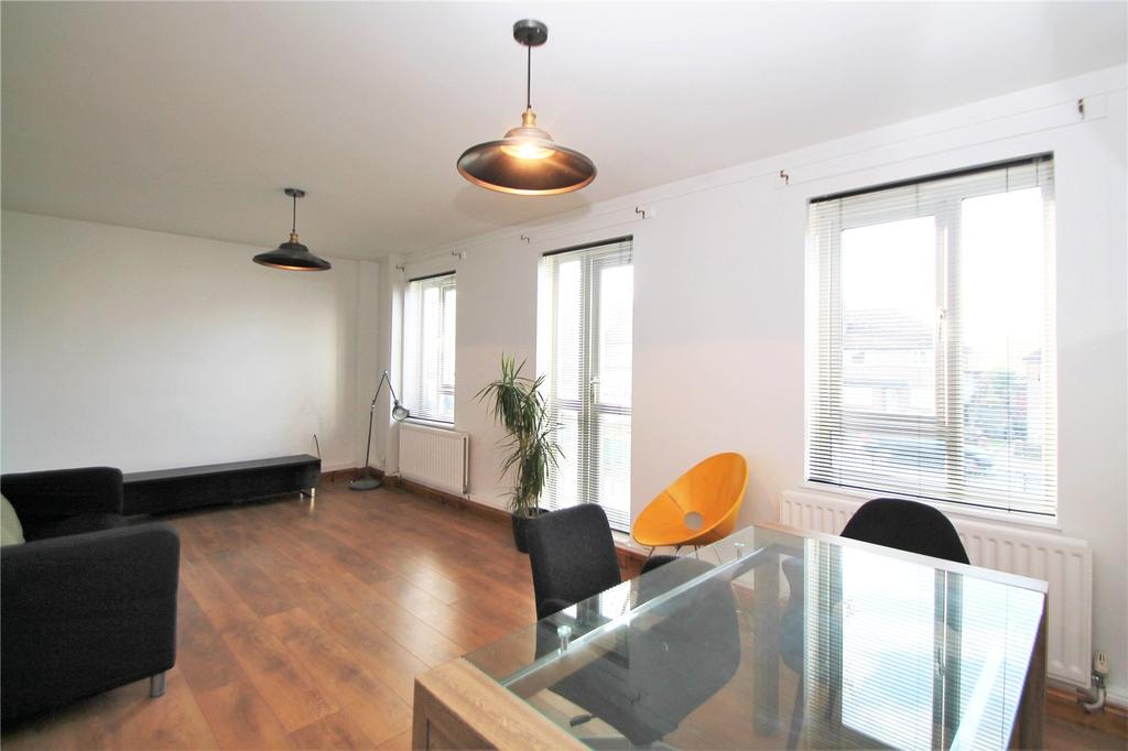 Chinbrook Road, Grove Park, Lewisham... 3 bed apartment £1,400 pcm (£323 pw)