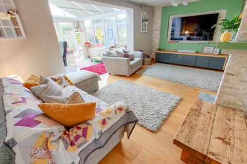 15 Brunel Road, Stevenage, SG2 0AB
