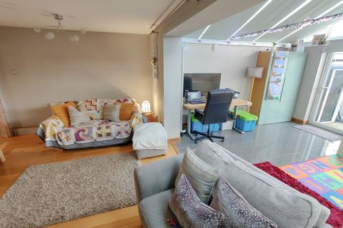 15 Brunel Road, Stevenage, SG2 0AB