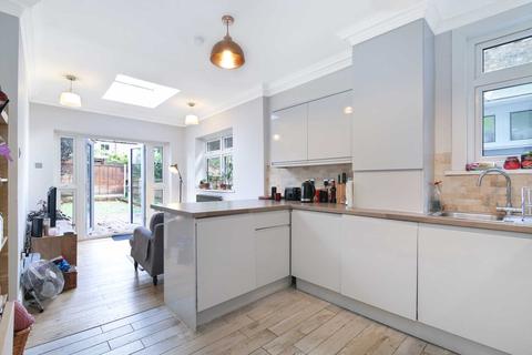 20 Leasowes Road, London, E10 7BE