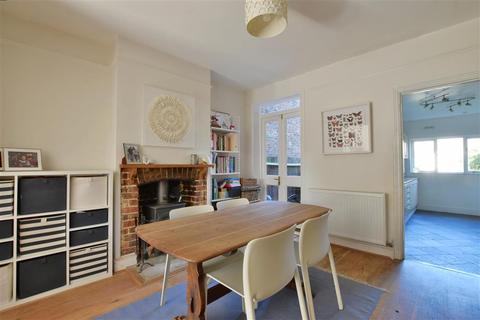 24 Ashburnham Road, Tonbridge, TN10 3DU