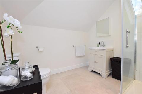 24 Ashburnham Road, Tonbridge, TN10 3DU