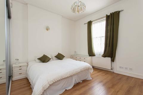 1 bedroom apartment to rent - Palace Court, Bayswater