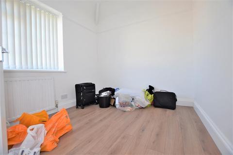 40 Adomar Road, Dagenham, RM8 3LR