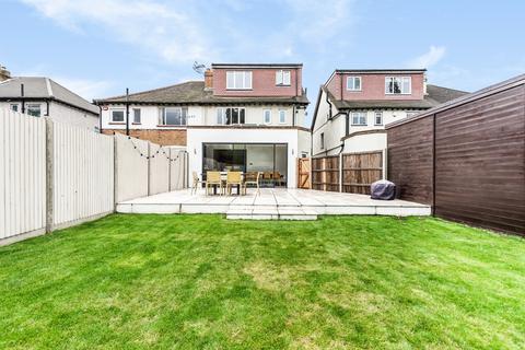 53 Weigall Road, London, SE12 8HG
