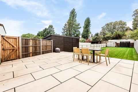 53 Weigall Road, London, SE12 8HG