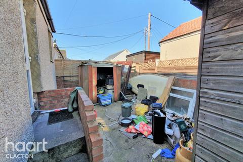 76 Brooklands, Jaywick, Clacton-on-sea, CO15 2JG