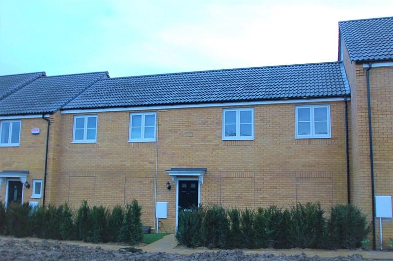 Creed Road, Oundle, Cambridgeshire, PE8 2 bed £700 pcm (£